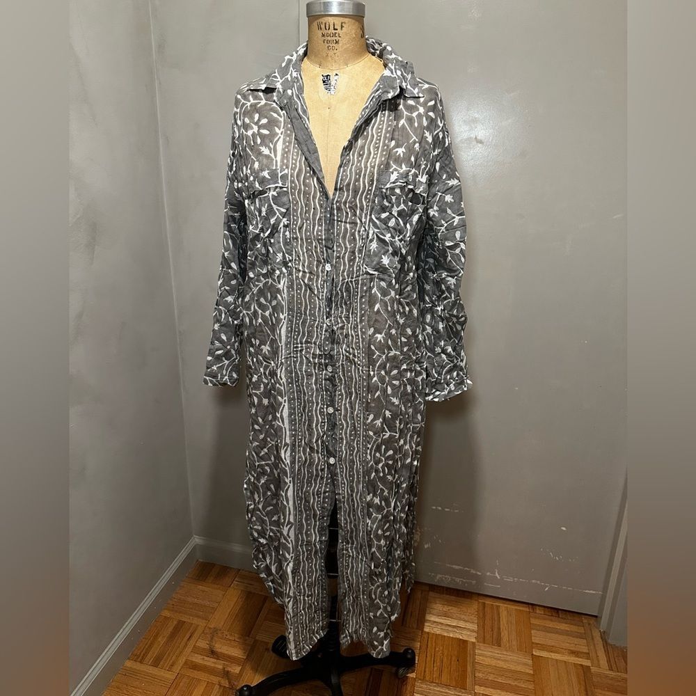 Grey & white printed beach dress